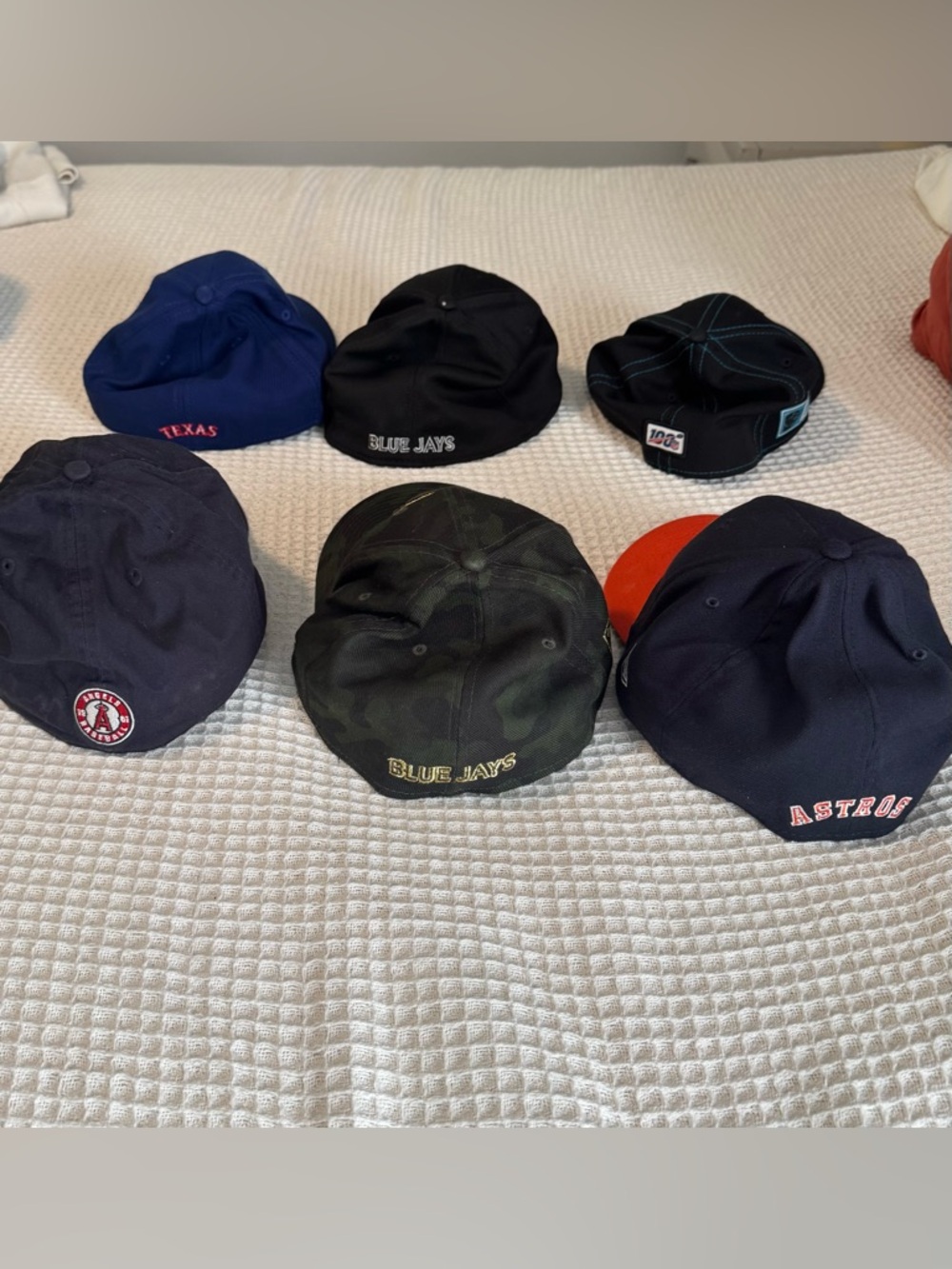 6 New Era Baseball Caps - Picture 3 of 9